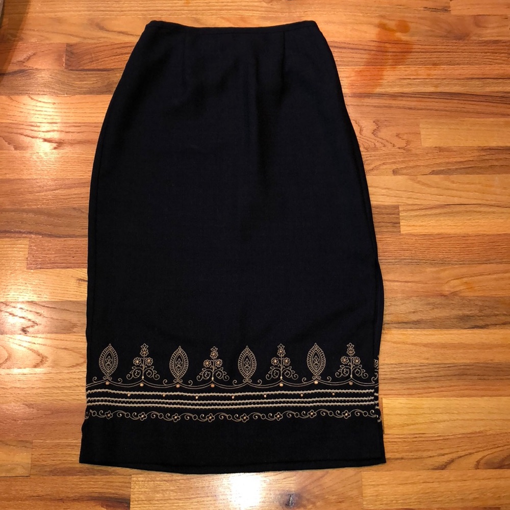Excellent Condition Alfred Dunner mid-calf skirt